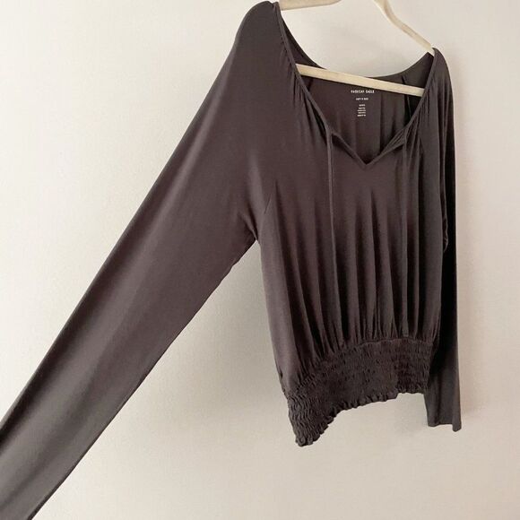 American Eagle Soft & Sexy Gray Charcoal Smocked Waist V Neck Long Sleeve Top M - Picture 2 of 9